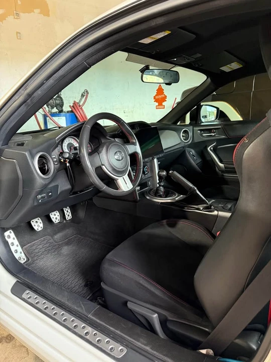2015 Scion FR-S - Image 8 of 11