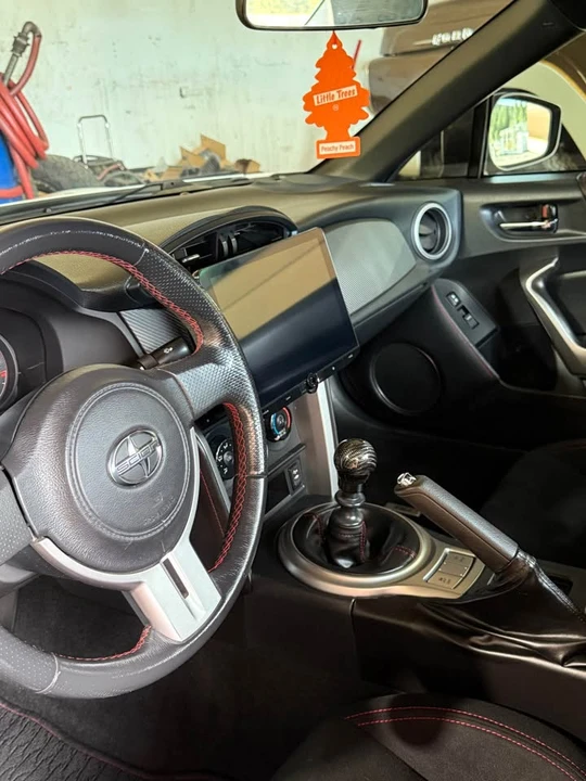 2015 Scion FR-S - Image 4 of 11