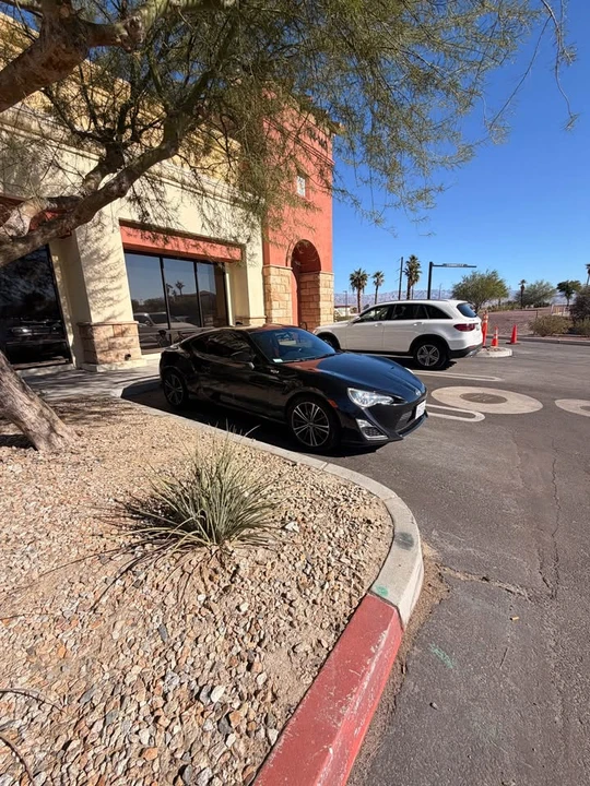 2015 Scion FR-S - Image 5 of 9