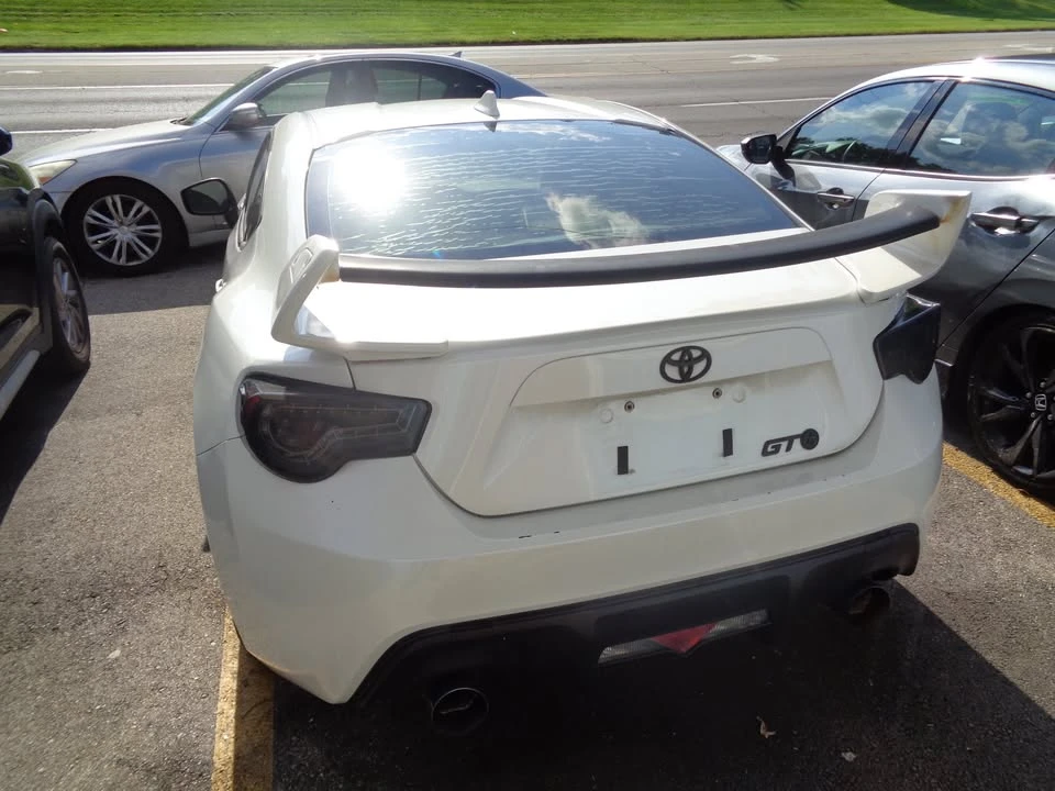2015 Scion FR-S - Image 4 of 9