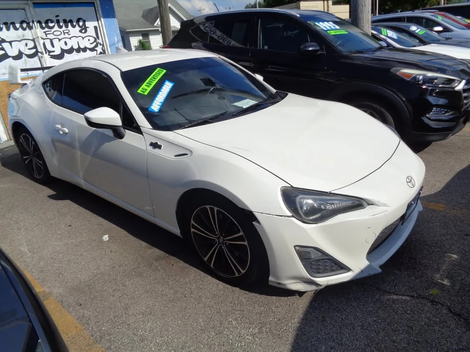 2015 Scion FR-S - Image 2 of 9