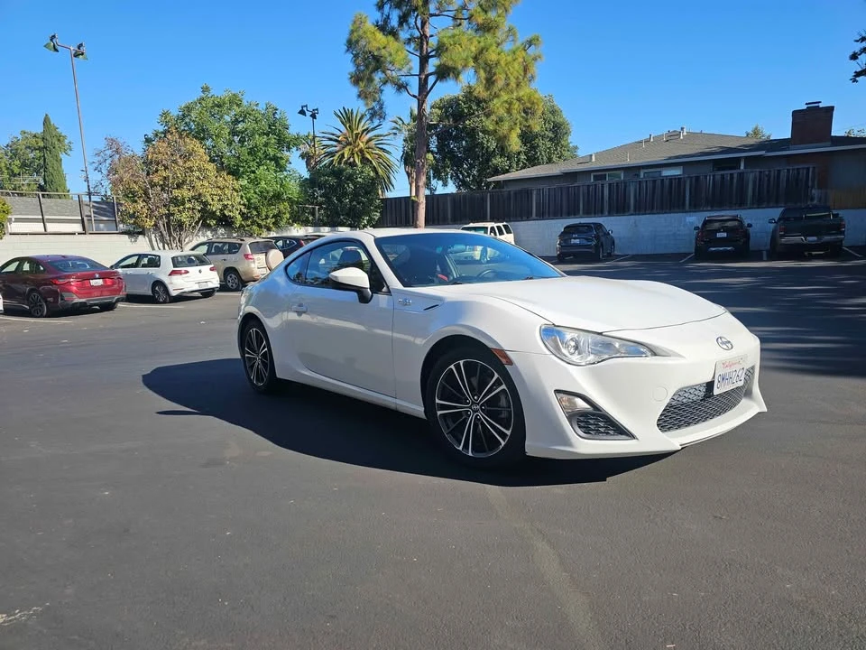 2015 Scion FR-S - Image 3 of 8