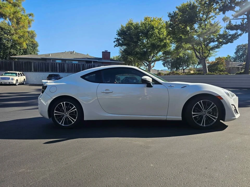 2015 Scion FR-S - Image 4 of 8