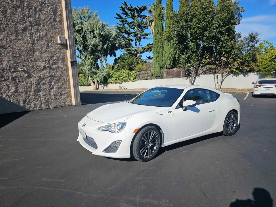 2015 Scion FR-S - Image 2 of 8