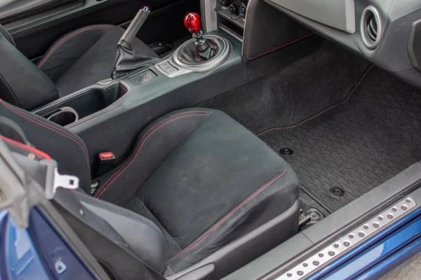 2015 Scion FR-S - Image 9 of 19