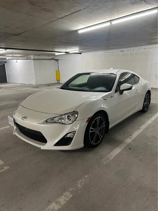 2015 Scion FR-S - Image 2 of 16