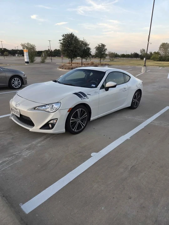 2015 Scion FR-S - Image 6 of 6