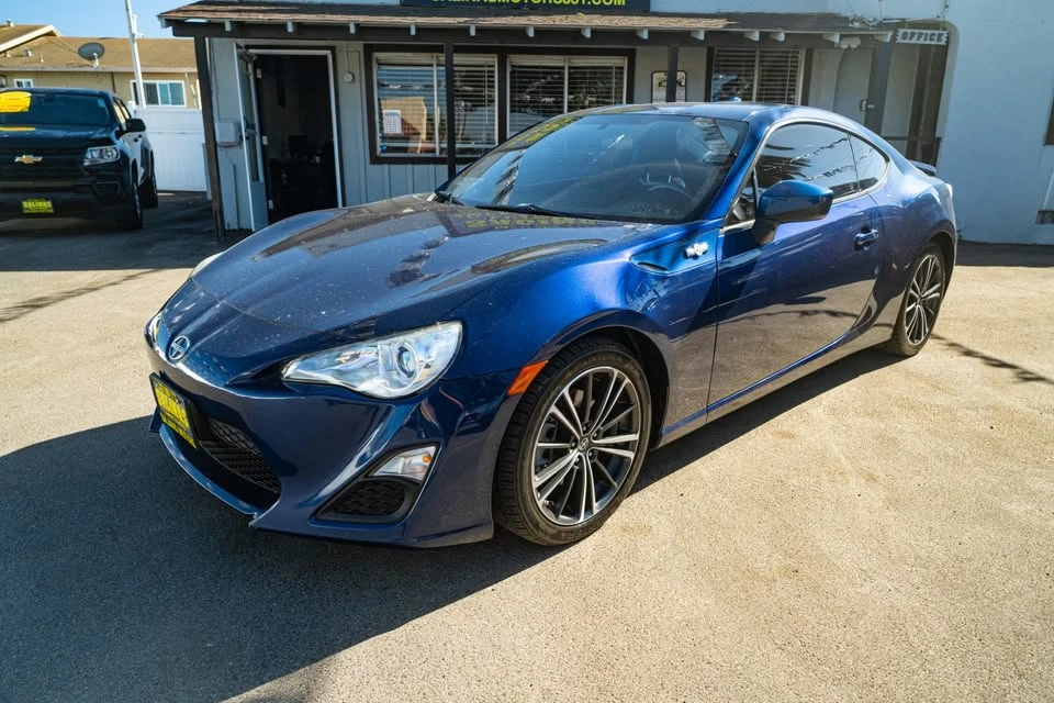 2015 Scion FR-S - Image 3 of 18