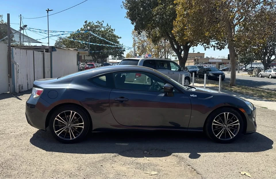 2015 Scion FR-S - Image 3 of 6