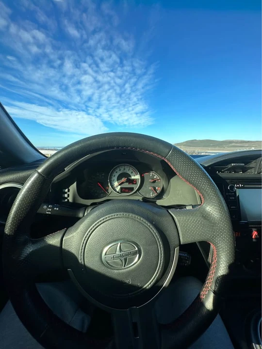 2015 Scion FR-S - Image 2 of 5