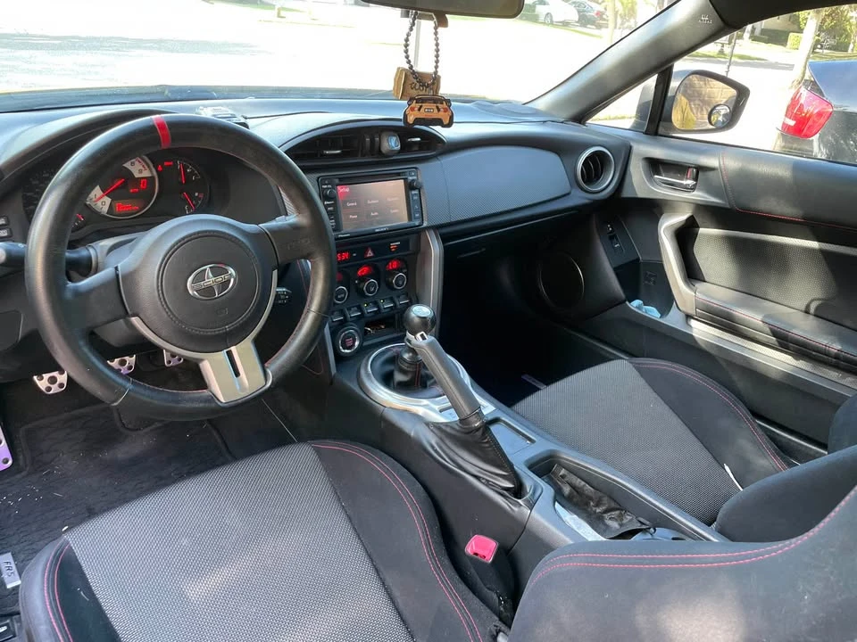 2015 Scion FR-S - Image 5 of 8