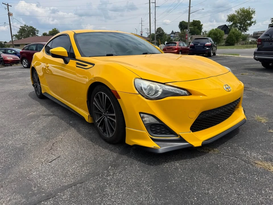 2015 Scion FR-S - Image 2 of 11