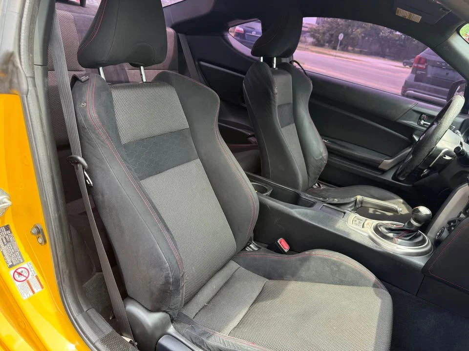 2015 Scion FR-S - Image 5 of 11