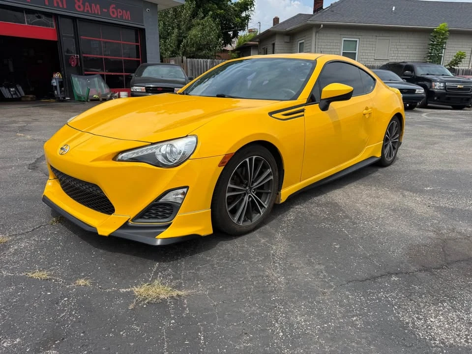 2015 Scion FR-S - Image 2 of 9