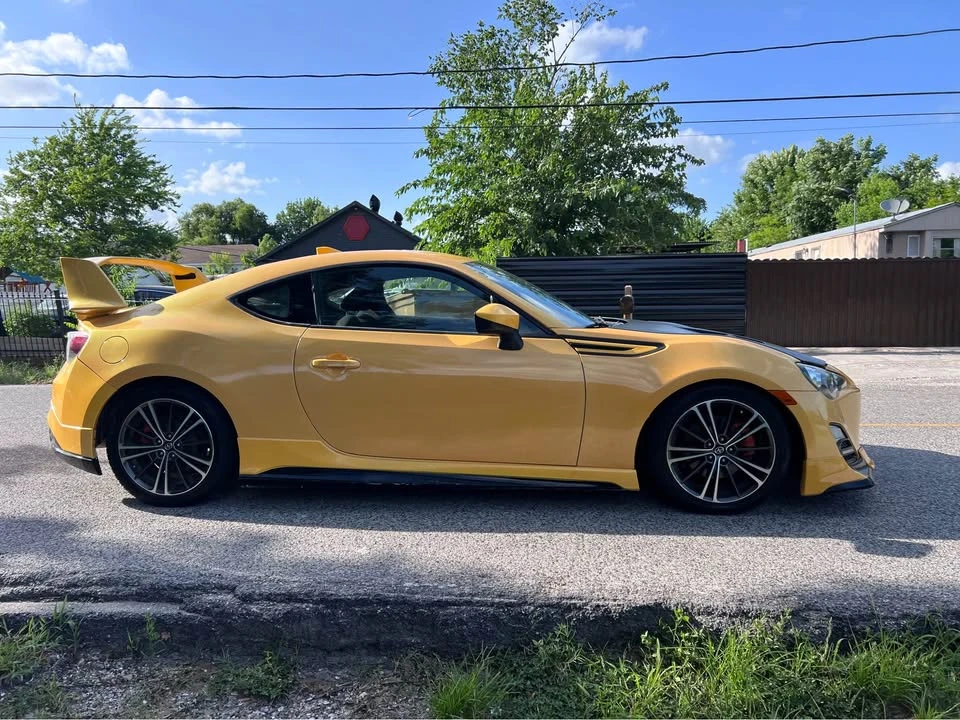 2015 Scion FR-S - Image 2 of 13
