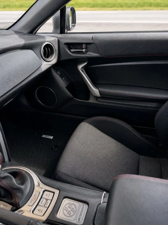 2015 Scion FR-S - Image 8 of 9