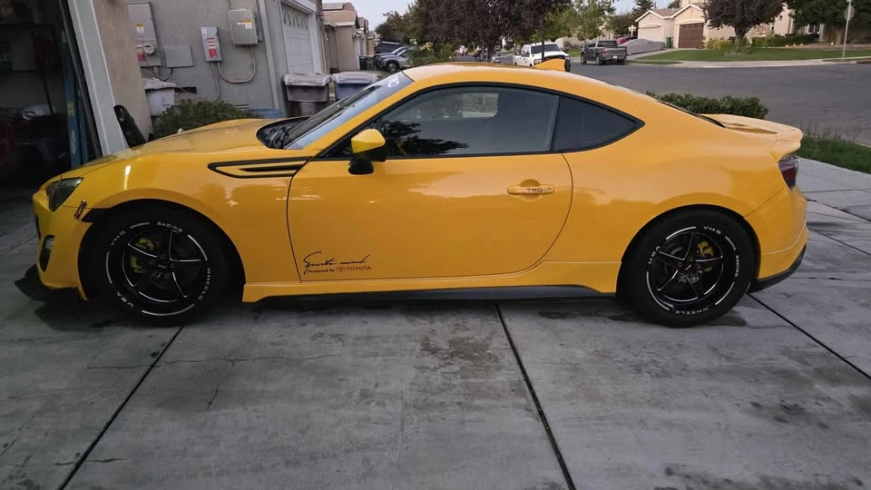 2015 Scion FR-S - Image 2 of 20