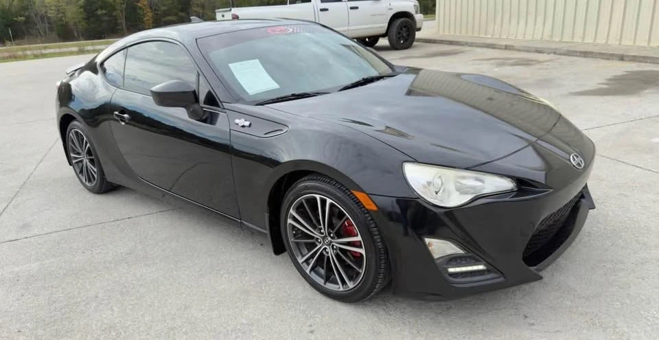 2015 Scion FR-S - Image 9 of 16