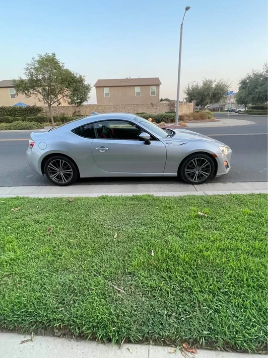 2015 Scion FR-S - Image 2 of 8