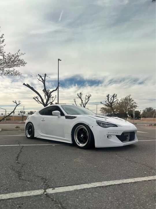 2015 Scion FR-S - Image 4 of 8