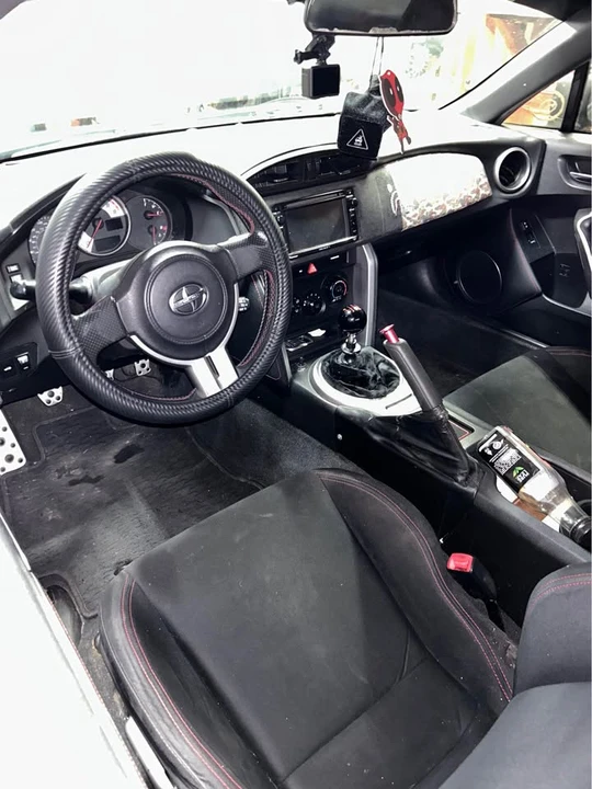 2015 Scion FR-S - Image 4 of 7
