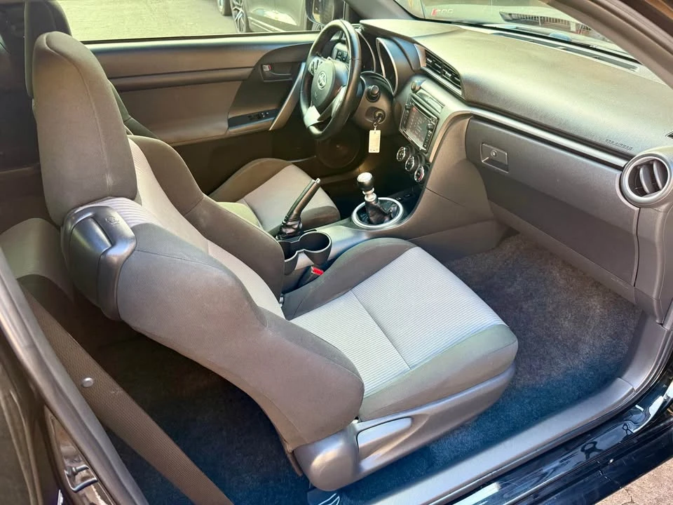 2015 Scion tC - Image 5 of 9