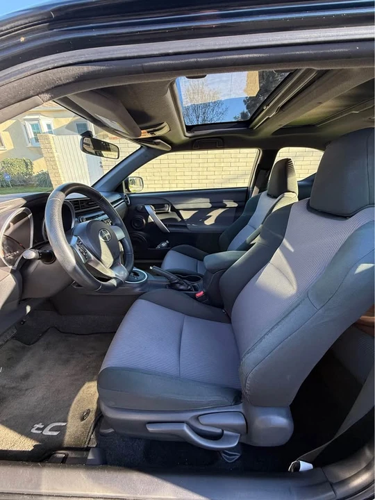 2015 Scion tC - Image 9 of 15