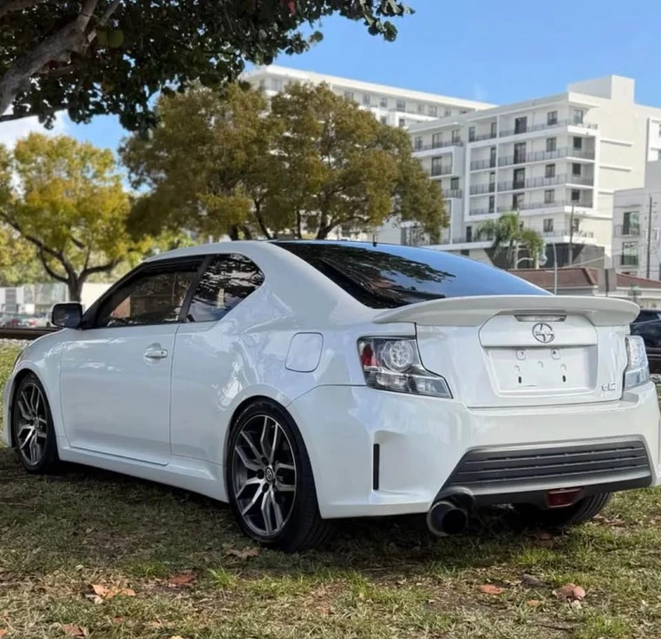 2015 Scion tC - Image 4 of 8