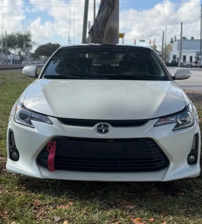 2015 Scion tC - Image 2 of 8