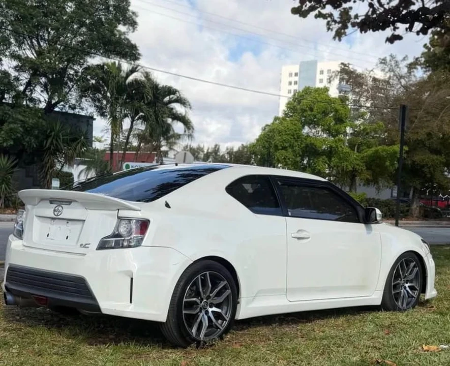 2015 Scion tC - Image 5 of 7