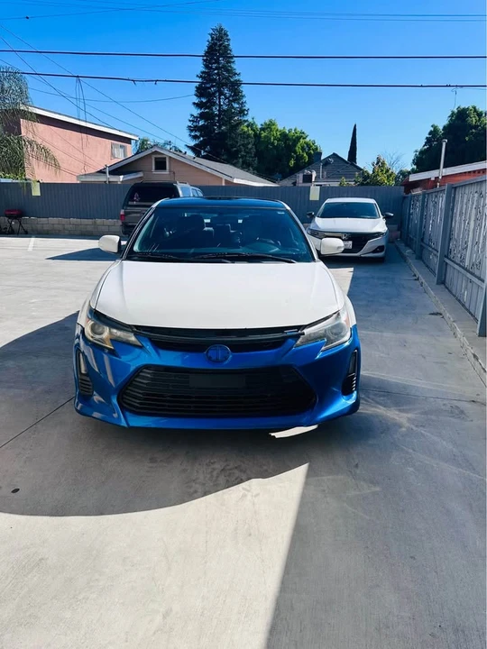 2015 Scion tC - Image 4 of 4