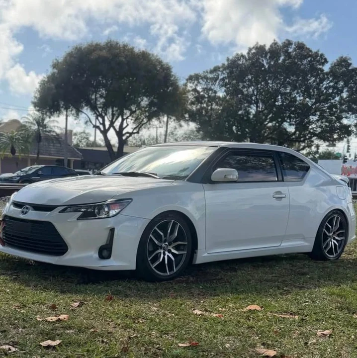 2015 Scion tC - Image 2 of 7