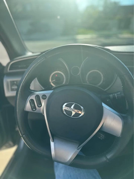 2015 Scion tC - Image 4 of 5