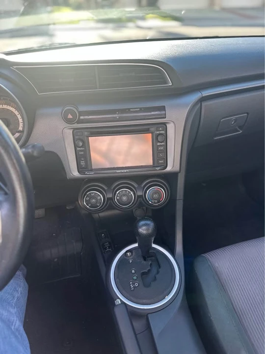 2015 Scion tC - Image 5 of 5