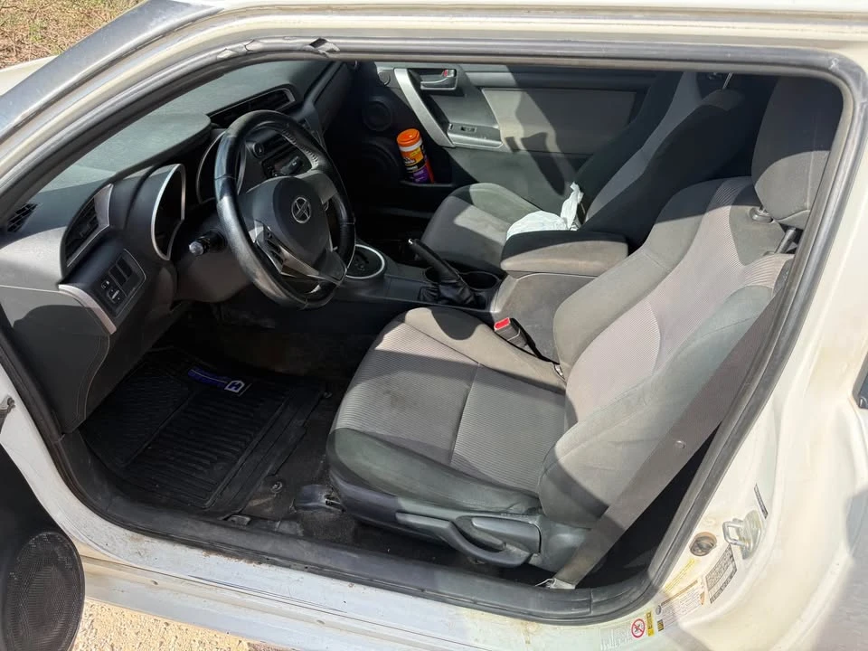 2015 Scion tC - Image 6 of 10