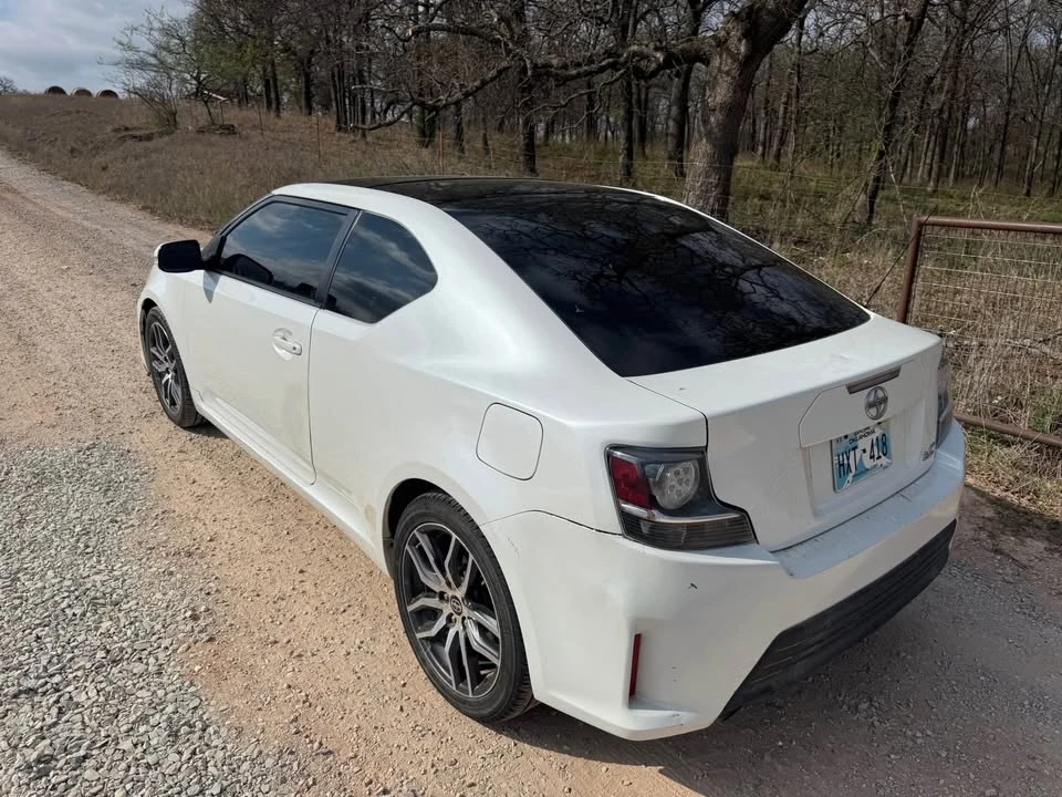 2015 Scion tC - Image 4 of 10