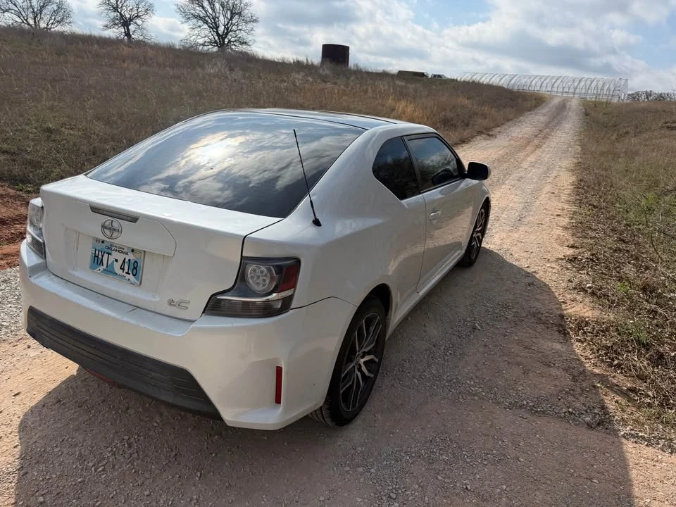 2015 Scion tC - Image 3 of 10