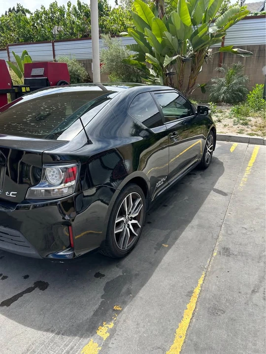 2015 Scion tC - Image 5 of 10