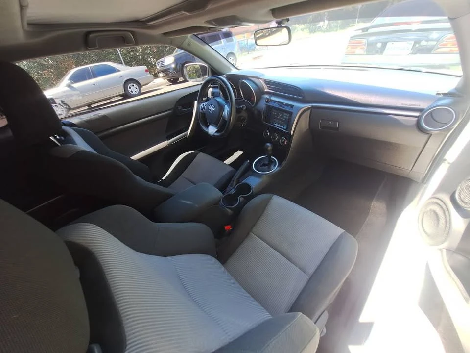 2015 Scion tC - Image 6 of 10