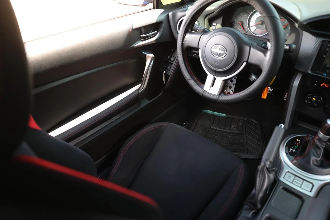 2015 Scion FR-S - Image 20 of 31