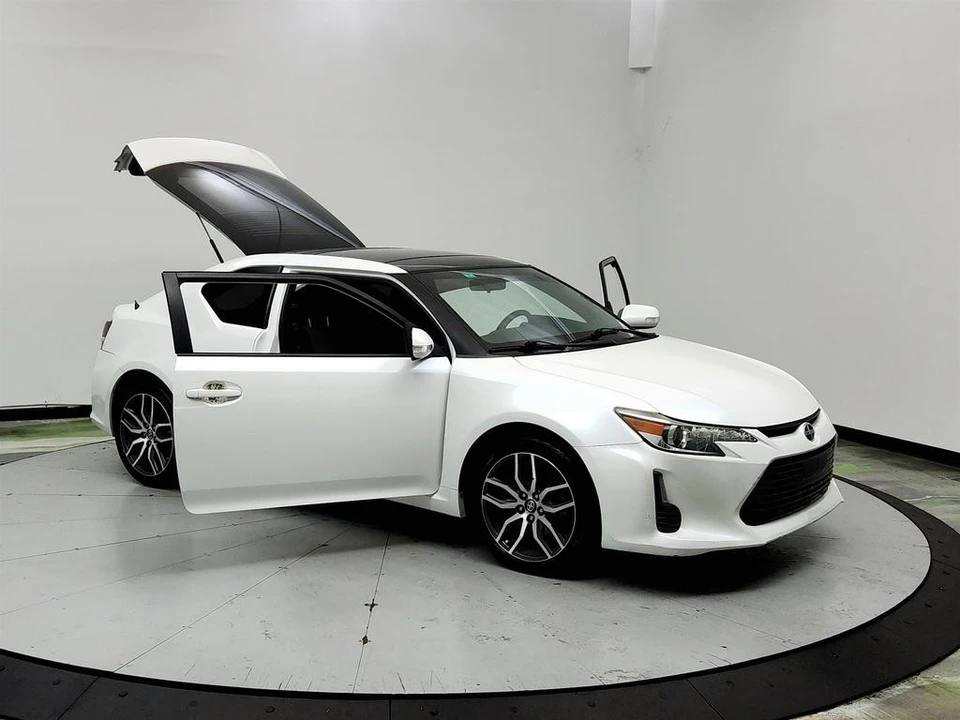 2015 Scion tC - Image 10 of 21