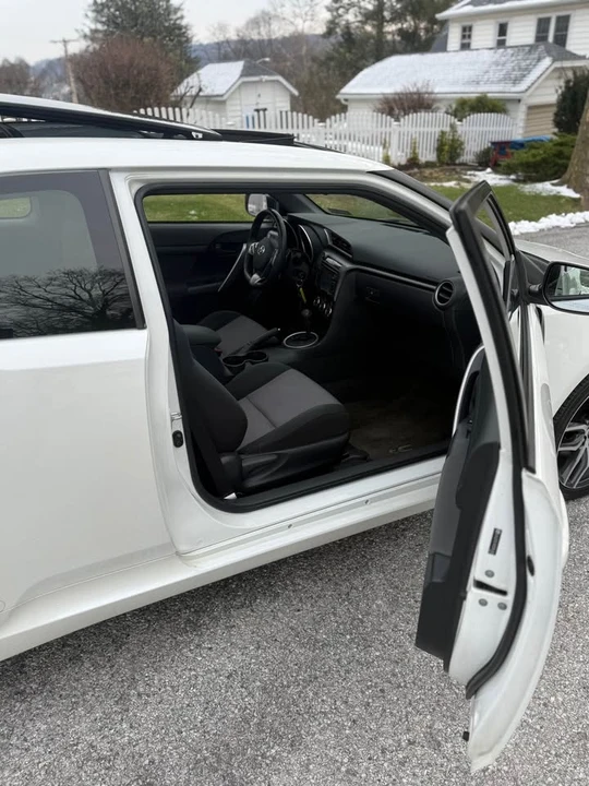 2015 Scion tC - Image 5 of 13