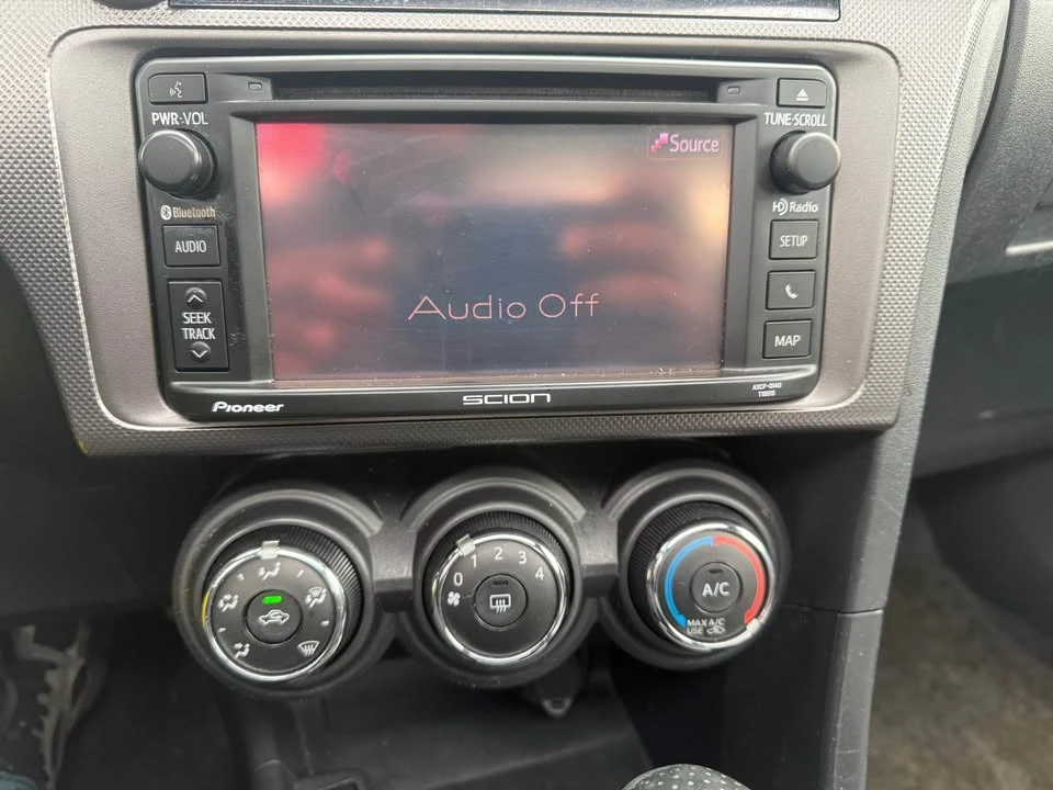 2015 Scion tC - Image 8 of 13