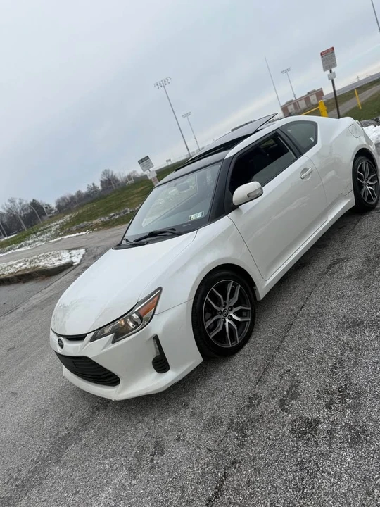 2015 Scion tC - Image 2 of 13