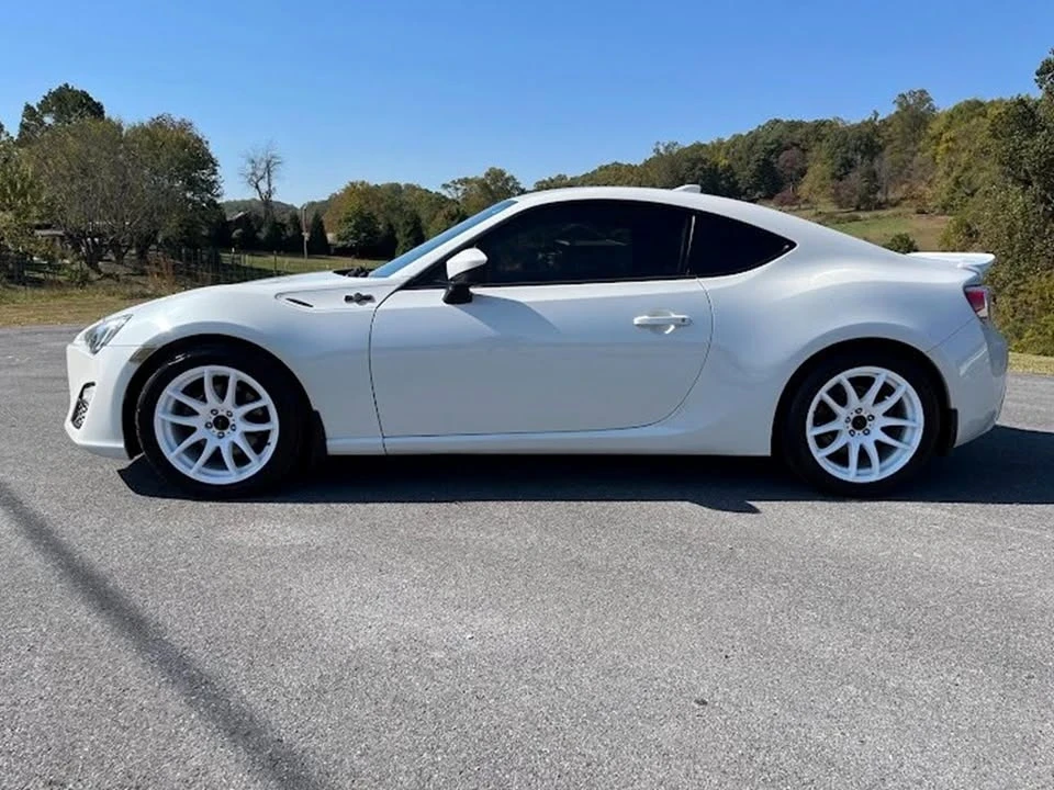 2015 Scion FR-S - Image 16 of 20