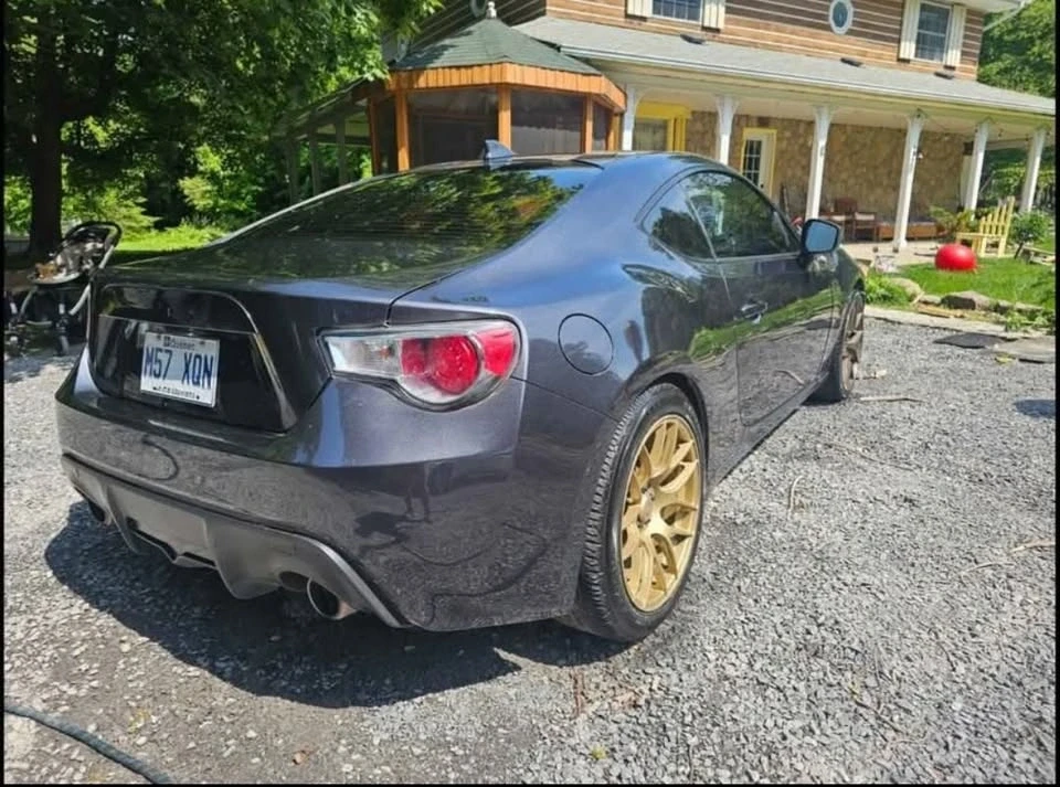 2015 Scion FR-S - Image 2 of 11