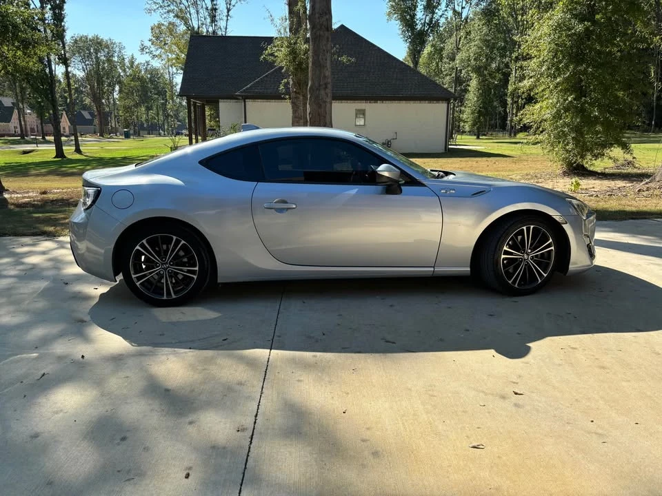 2015 Scion FR-S - Image 2 of 12