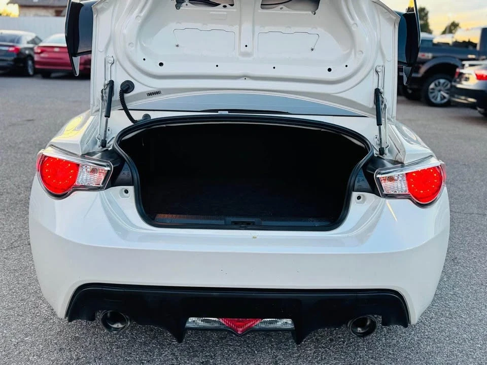 2015 Scion FR-S - Image 18 of 19