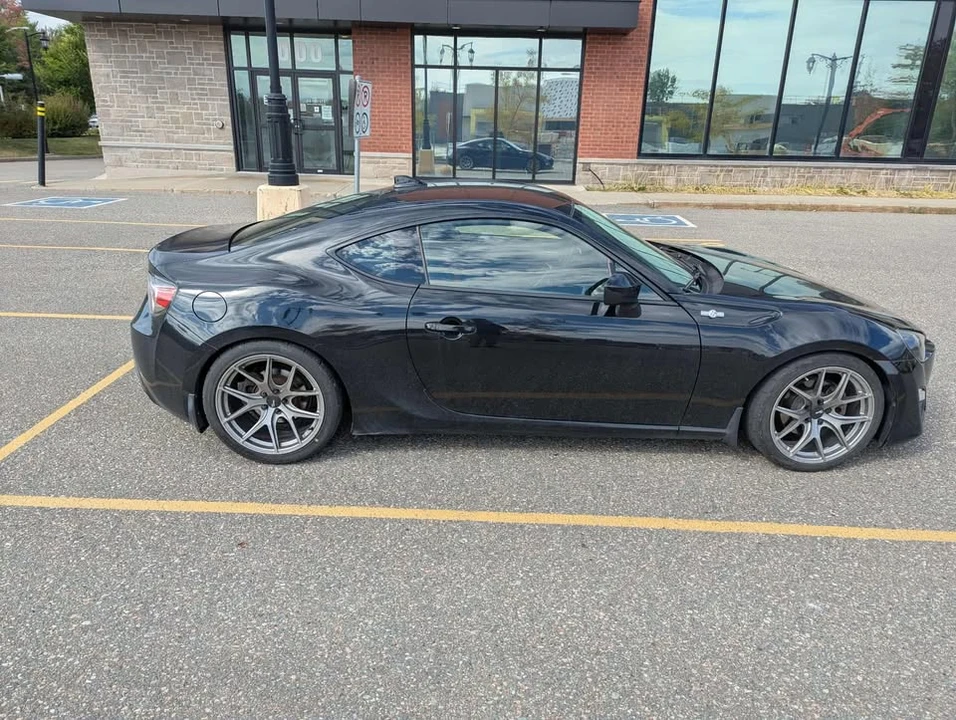 2015 Scion FR-S - Image 8 of 17