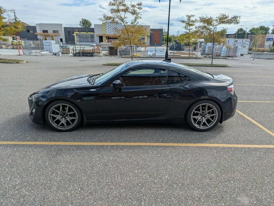 2015 Scion FR-S - Image 4 of 17